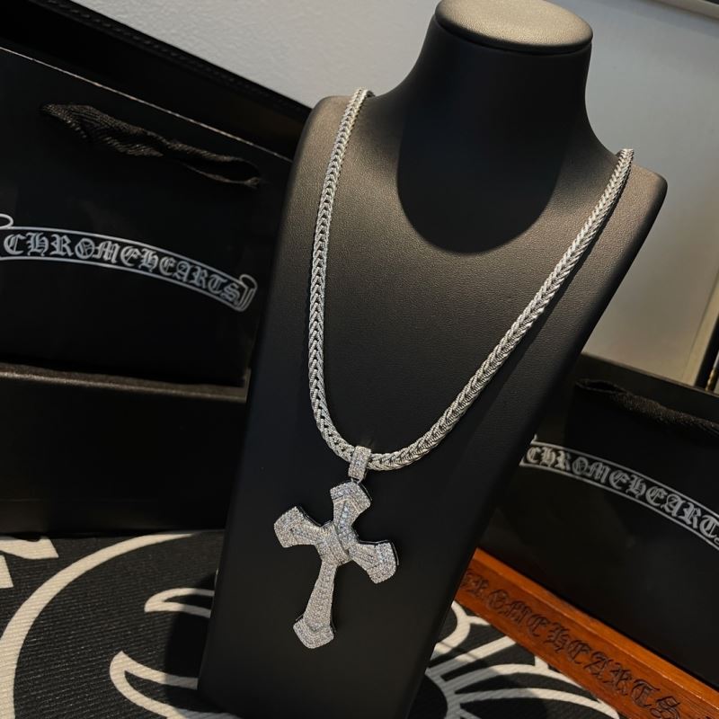 Ch*0me He**ts necklaces